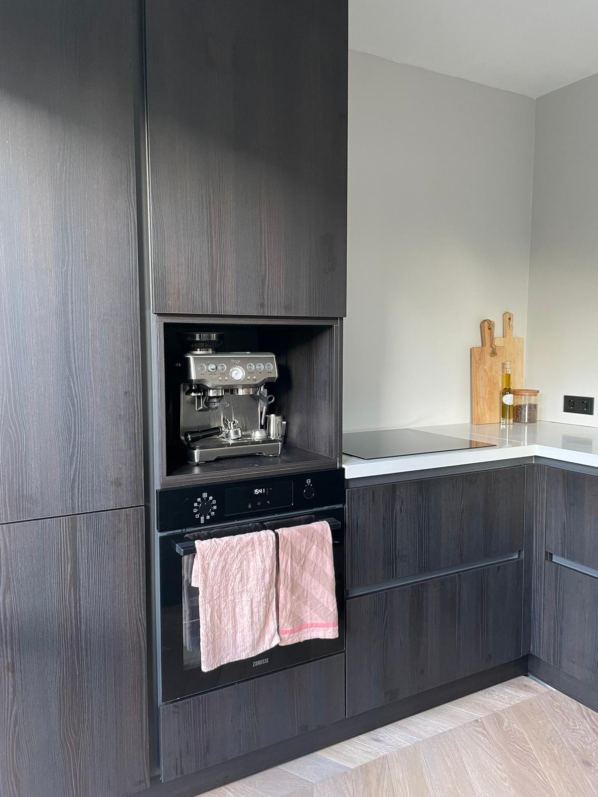 Vloer, keuken en badkamer in Abcoude
