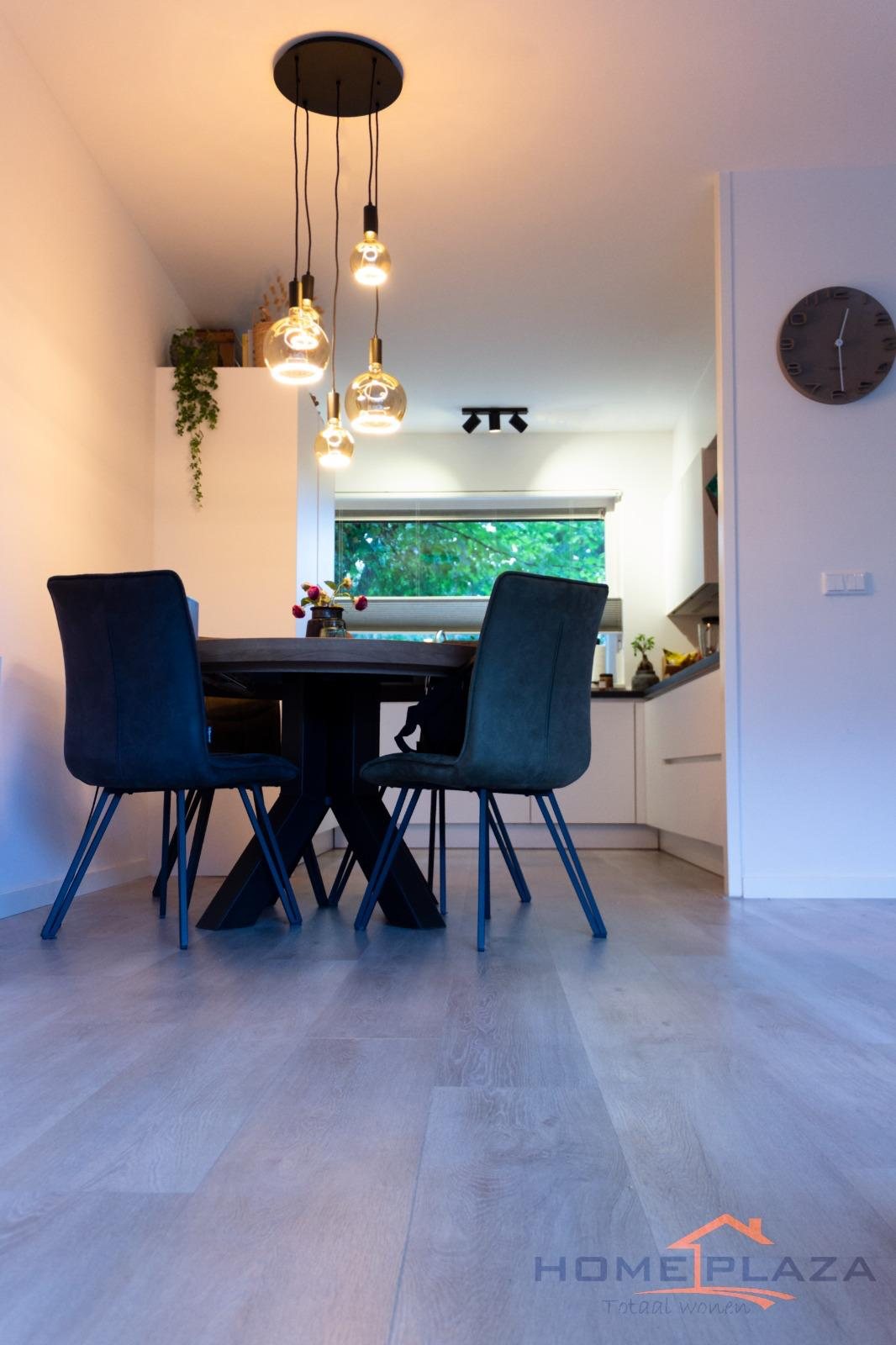 Eethoek met hanglampen